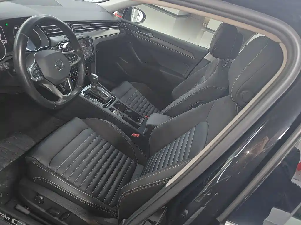 Magotan 330 TSI DSG Leading