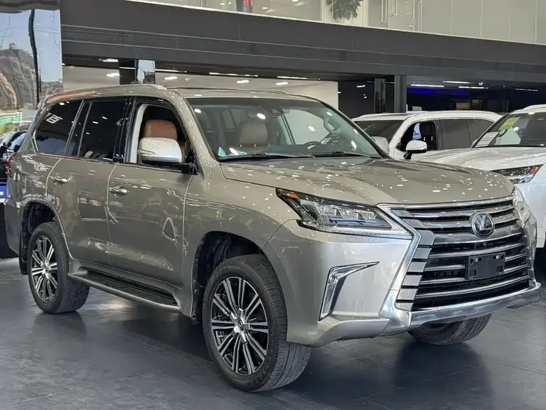 Lexus LX 570 Canada Spec