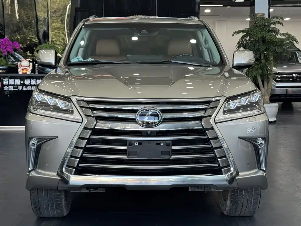 Lexus LX 570 Canada Spec