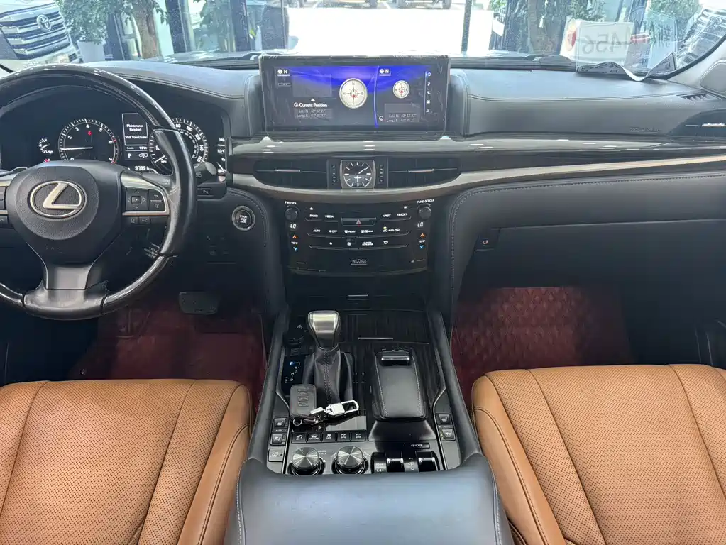 Lexus LX 570 Canada Spec
