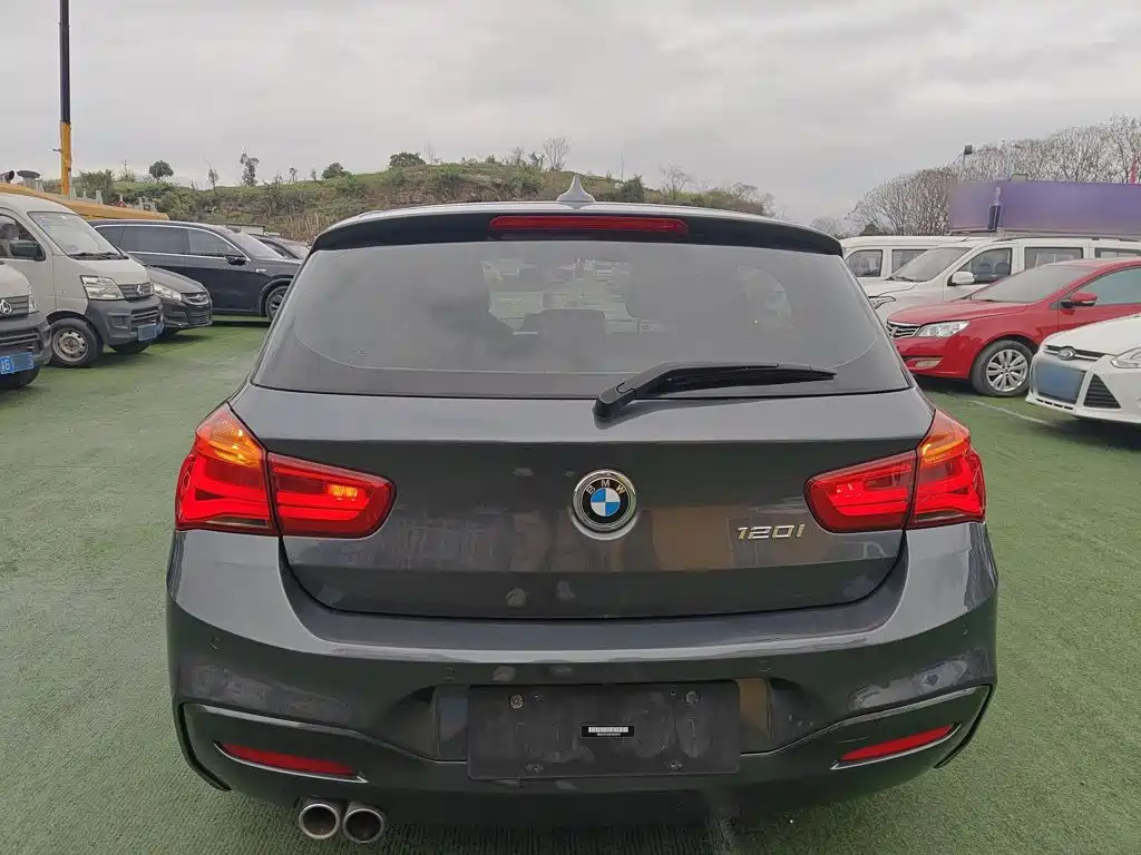 BMW 1 Series (Import) 120 i M Sport Package