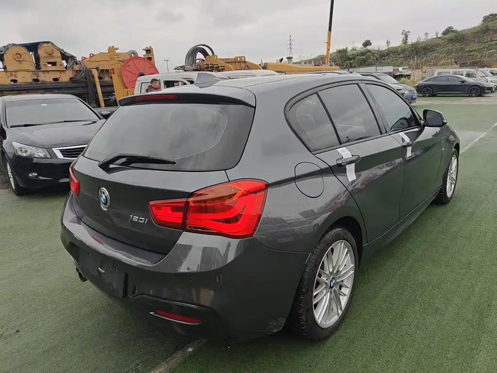 BMW 1 Series (Import) 120 i M Sport Package