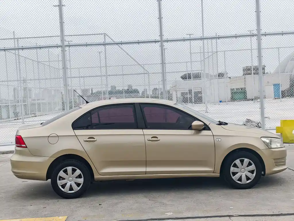 Santana 1.6 L Auto Style