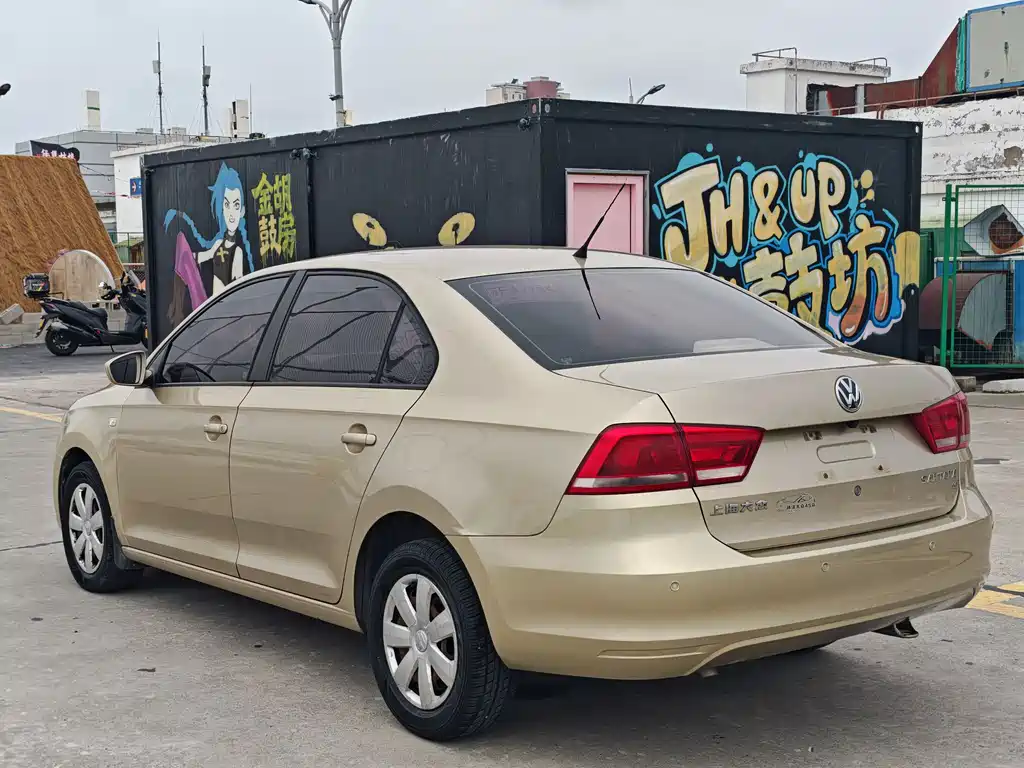 Santana 1.6 L Auto Style