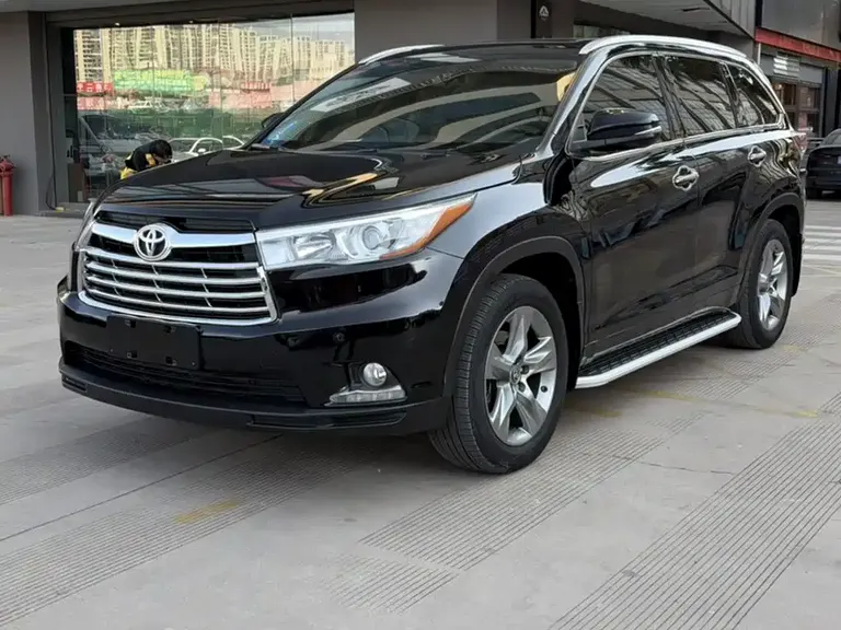 Toyota Highlander 2.0 T 4 WD Luxury 7-seat