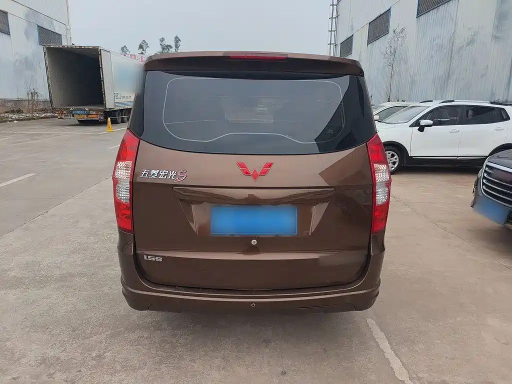 Wuling Hongguang 1.5 L S Standard
