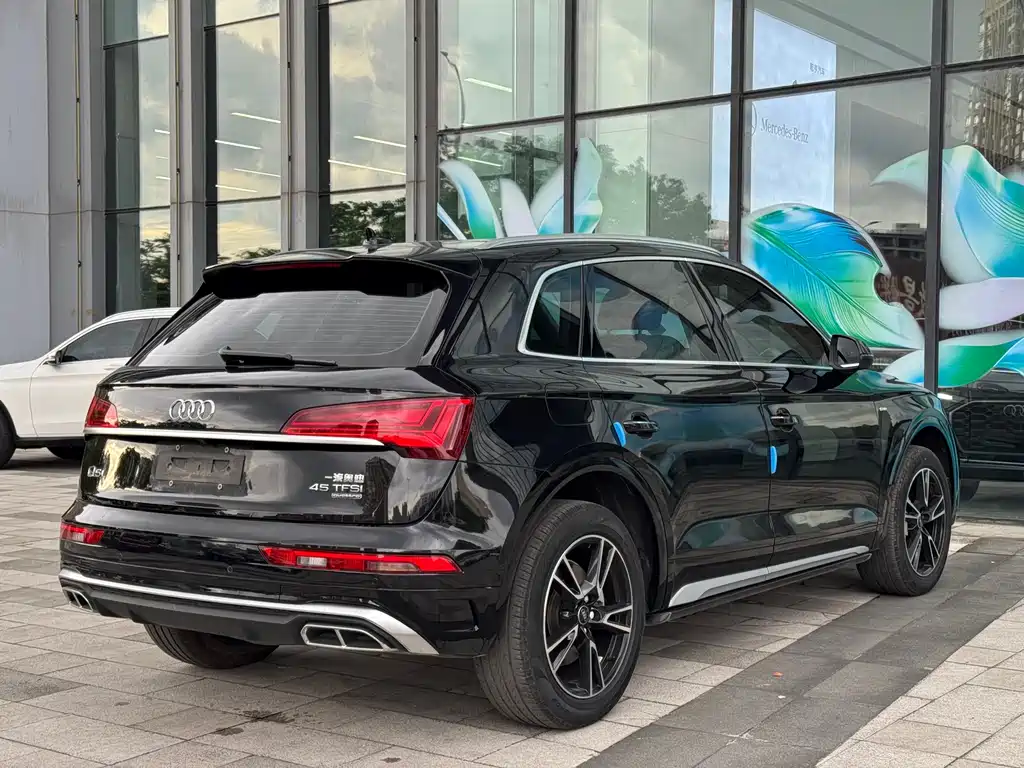 Audi Q5 L 40 T Fashion Dynamic