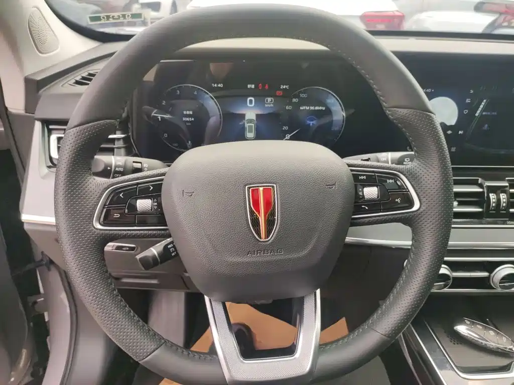 Hongqi HS5 2.0 T Flagship Enjoyment Pro
