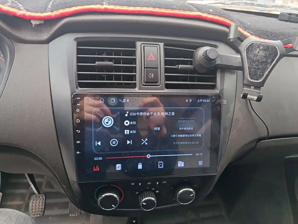 Wuling Rongguang S 1.5 L Basic 5 7-seat