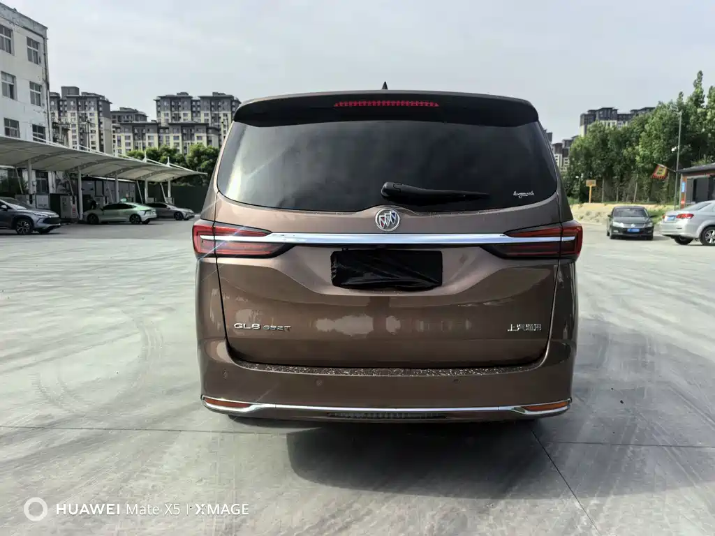 Buick GL8 Land Official Cabin 652 T Luxury