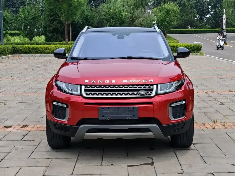 Land Rover Range Rover Evoque 2.0 T Sharp Style