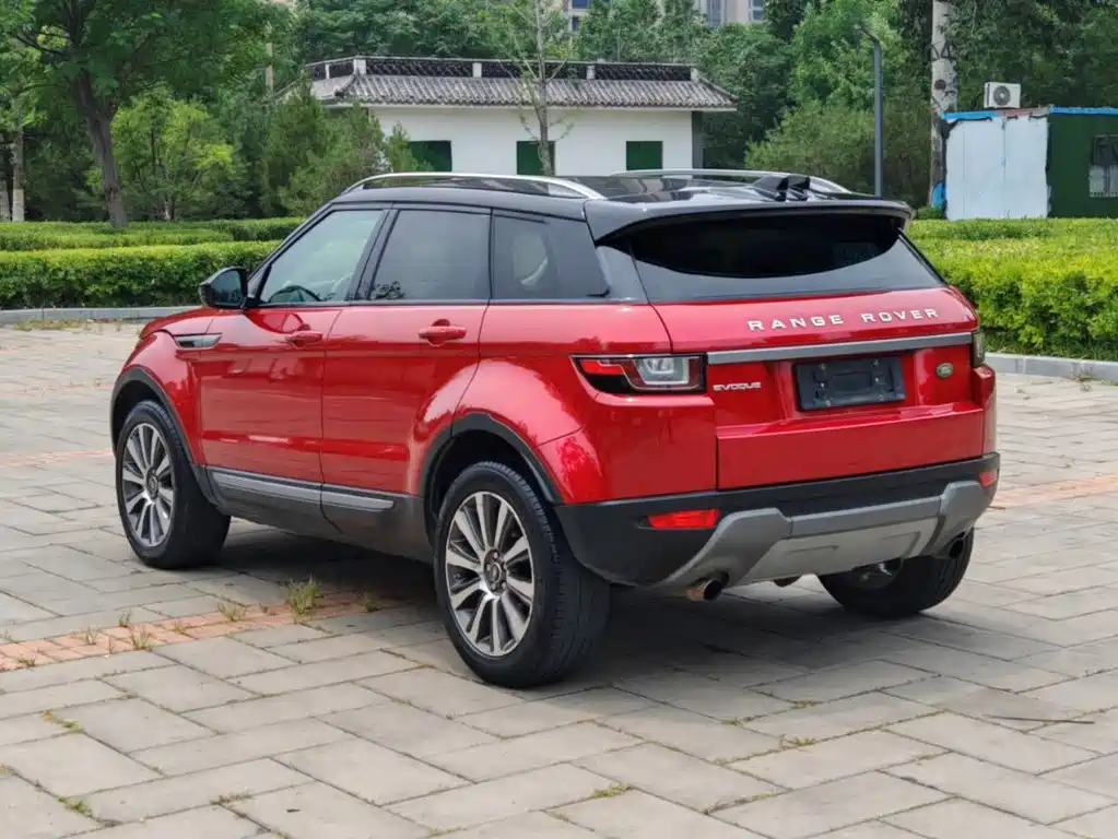 Range Rover Evoque 2.0 T Sharp Style