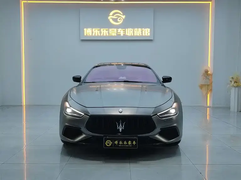 Maserati Ghibli 3.0 T Standard