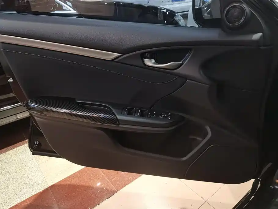 Civic HATCHBACK 220 TURBO CVT Trend Cool Control