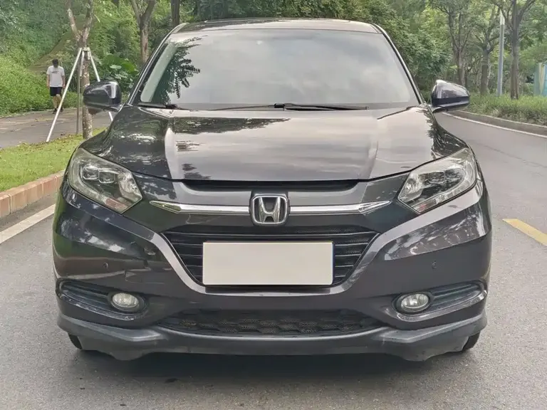 Honda Vezel 1.8 L CVT 2 WD Pioneer
