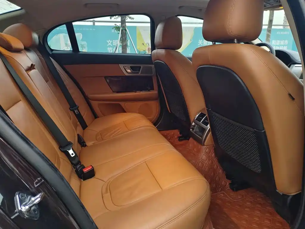 Jaguar XF XF 2.0 T Luxury
