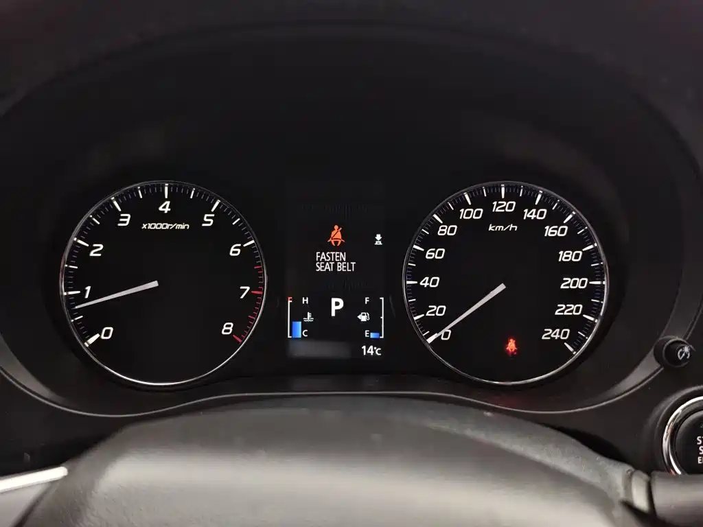 Outlander 2.0 L 2 WD Smooth Enjoyment 7-seat