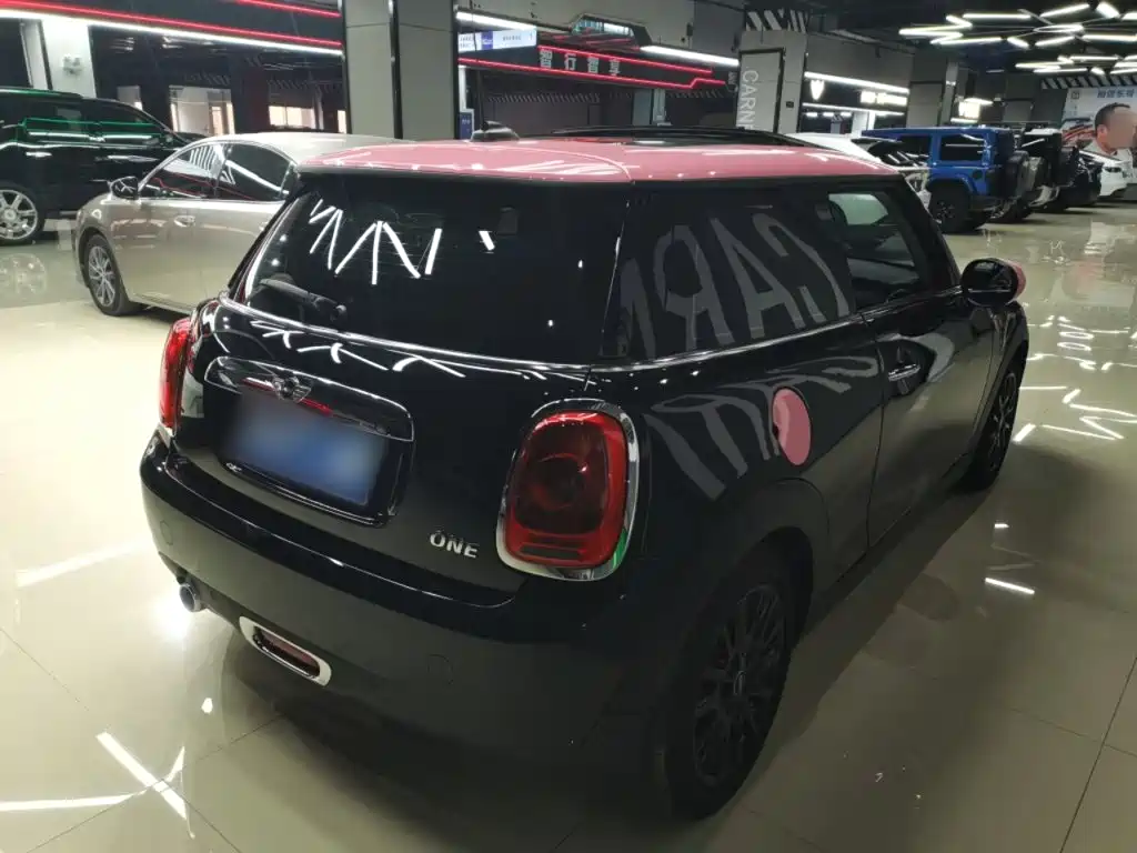 MINI 1.2 T ONE+
