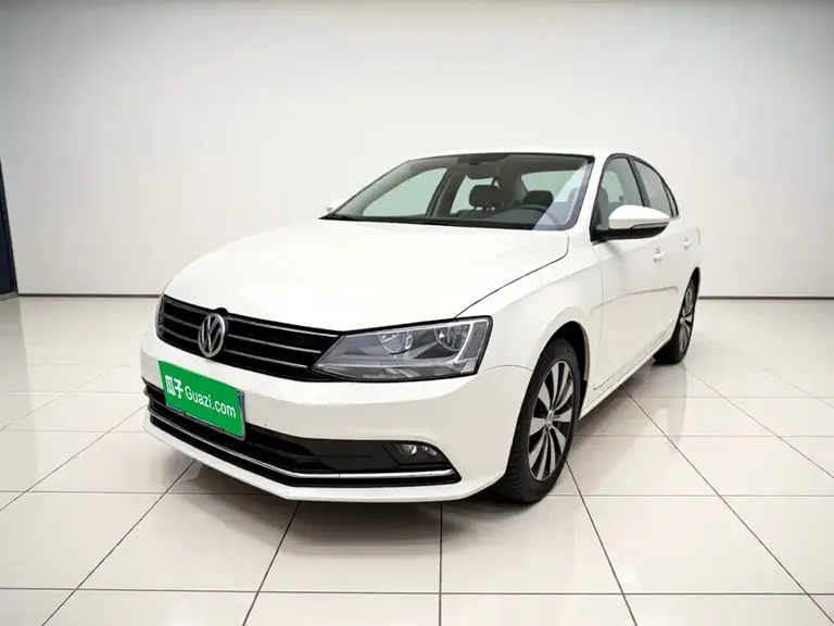 Volkswagen Sagitar 1.6 L Auto Comfort