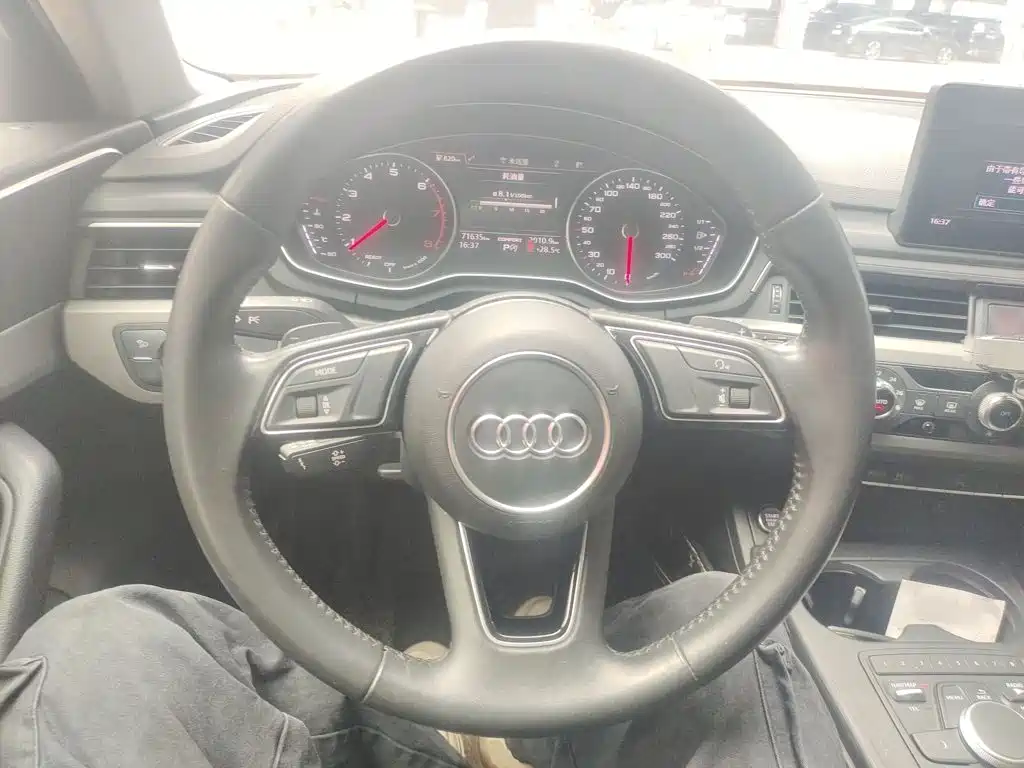 Audi A4 L 30 Anniversary 40 TFSI Progressive