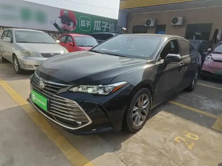 Toyota Avalon 2.0 L Progressive CN-VI