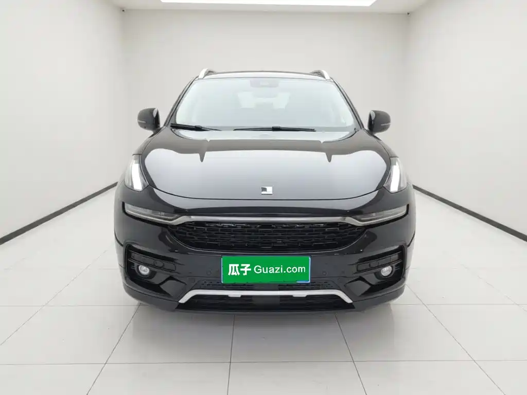 Lynk & Co 01 2.0 T 4 WD Power Pro