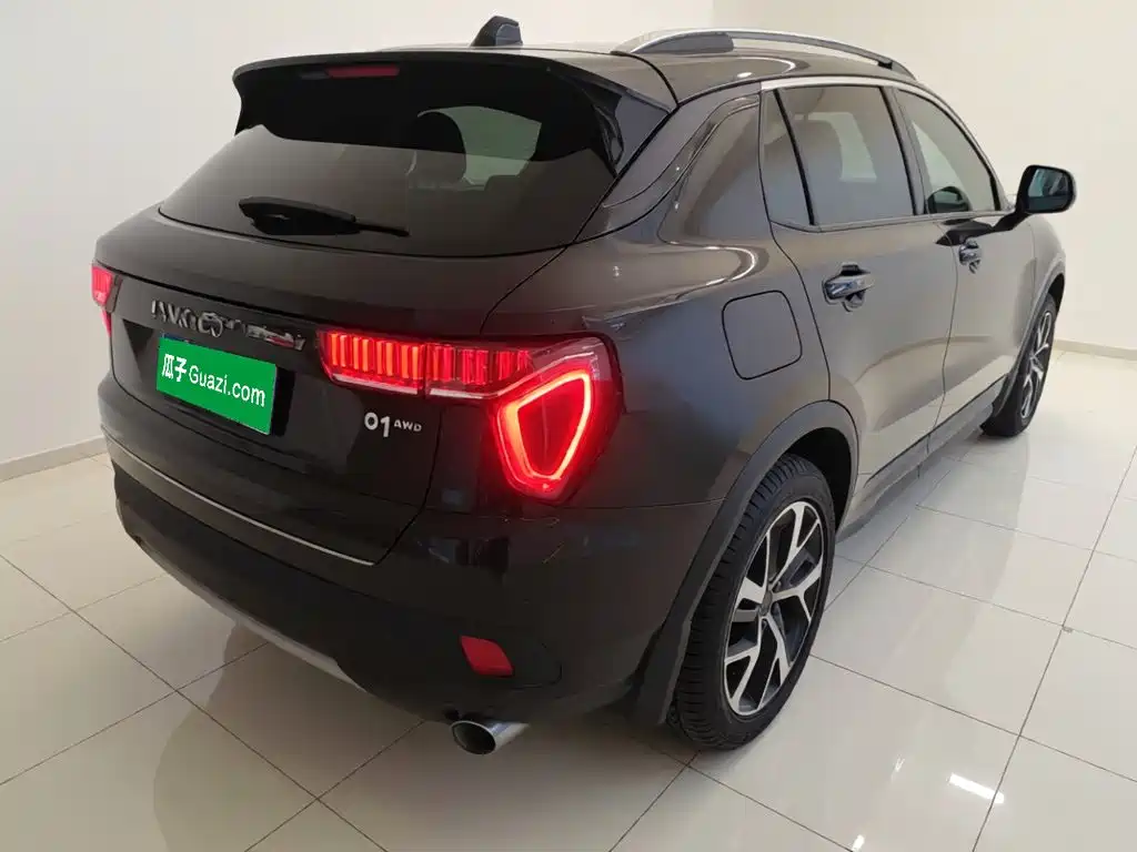 Lynk & Co 01 2.0 T 4 WD Power Pro