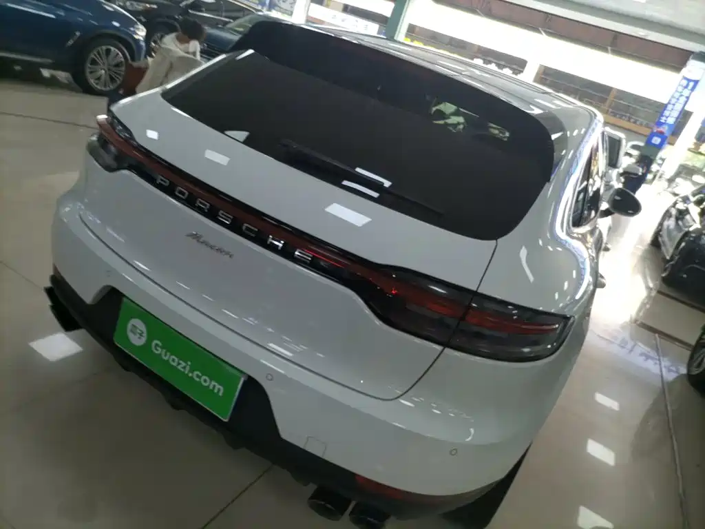 Macan Macan 2.0 T