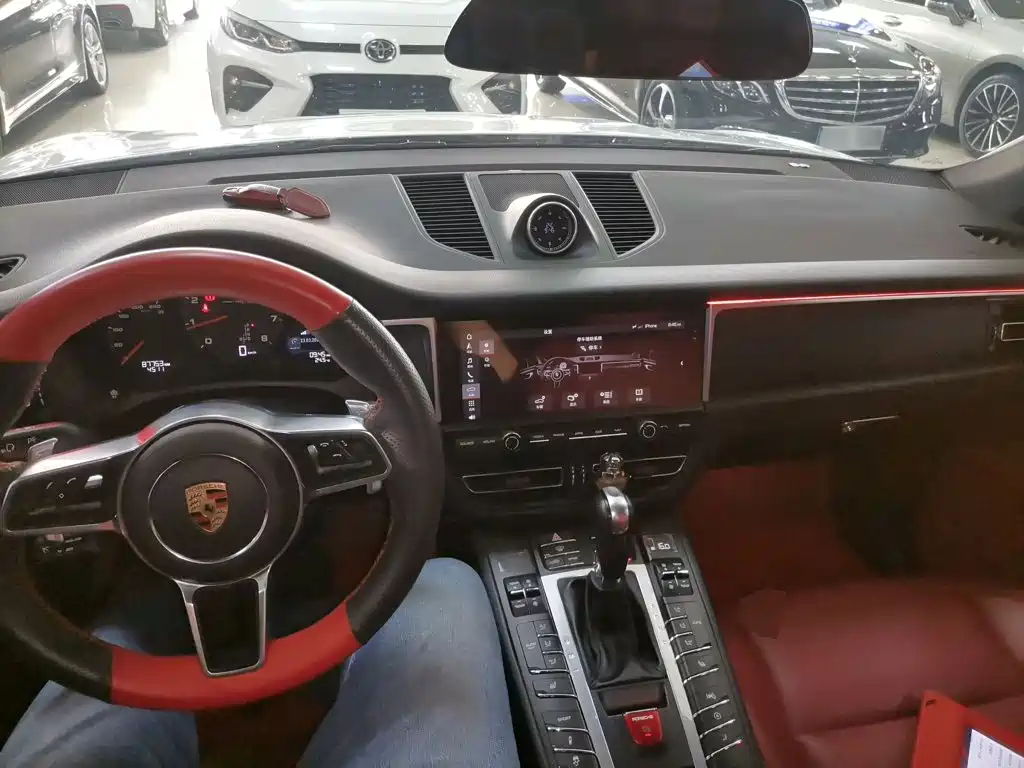 Macan Macan 2.0 T