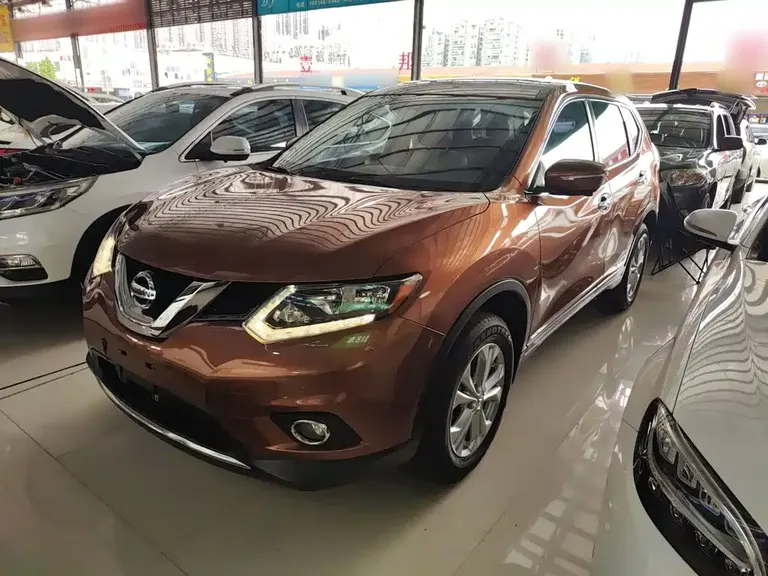 Nissan X-Trail 2.0 L CVT Comfort 2 WD