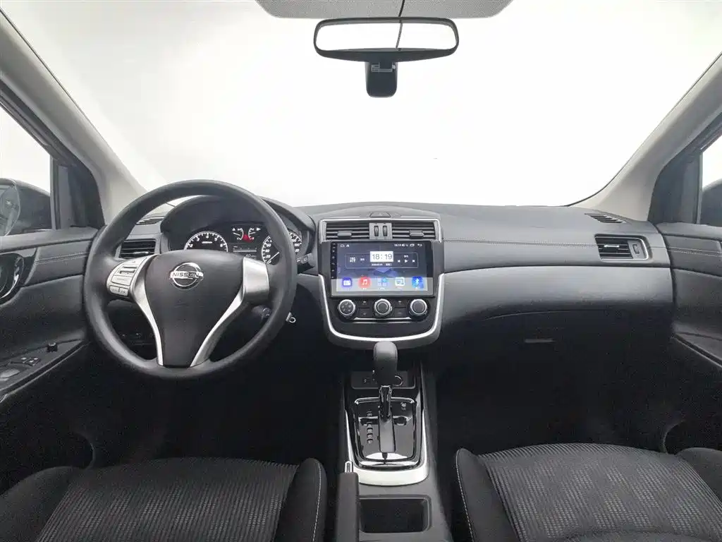 Tiida 1.6 L CVT Cool Motion