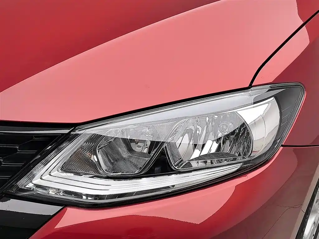Tiida 1.6 L CVT Cool Motion