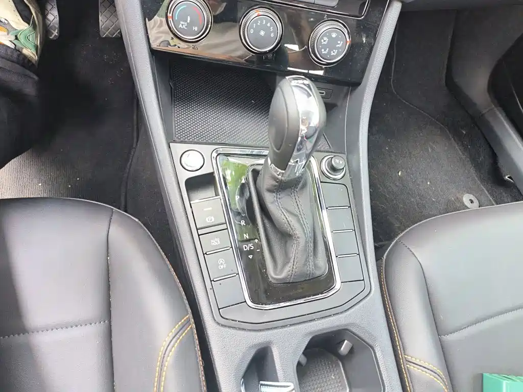 Bora 200 TSI DSG Joy Travel Navigation
