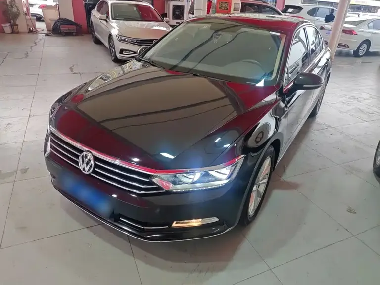 Volkswagen Magotan 330 TSI DSG Leading CN-VI