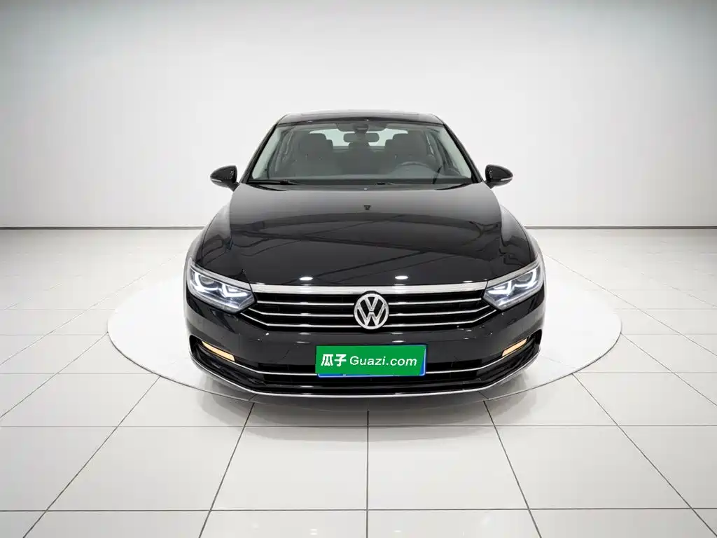 Magotan 330 TSI DSG Leading CN-VI