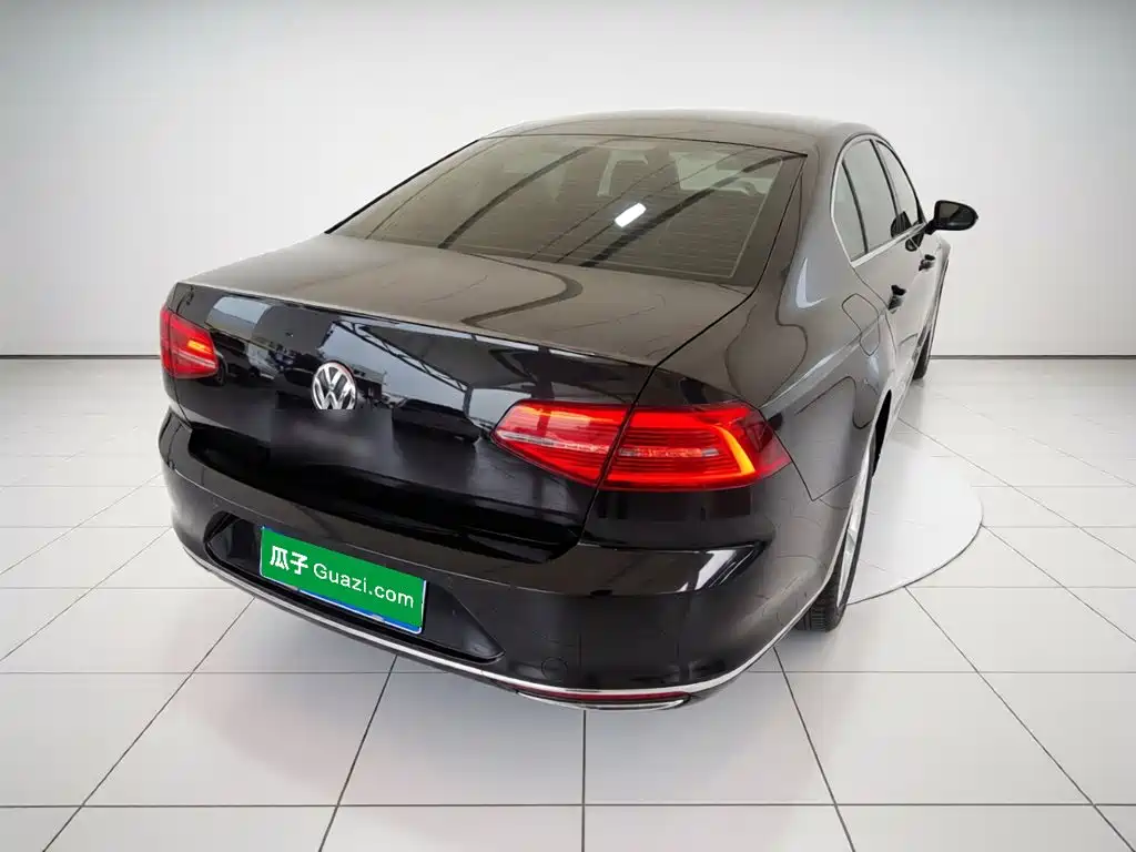 Magotan 330 TSI DSG Leading CN-VI