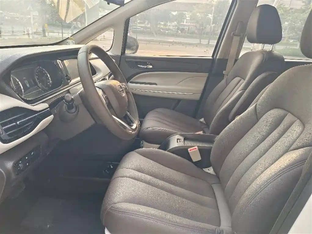 GAC Trumpchi M6 270 T Auto Elite (7-seat) CN-V