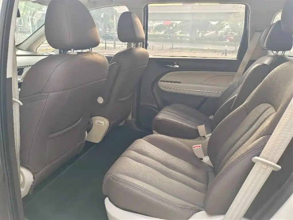 GAC Trumpchi M6 270 T Auto Elite (7-seat) CN-V