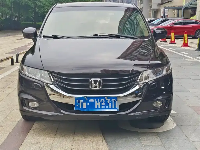 Honda Odyssey Power Show 2.4 L Luxury