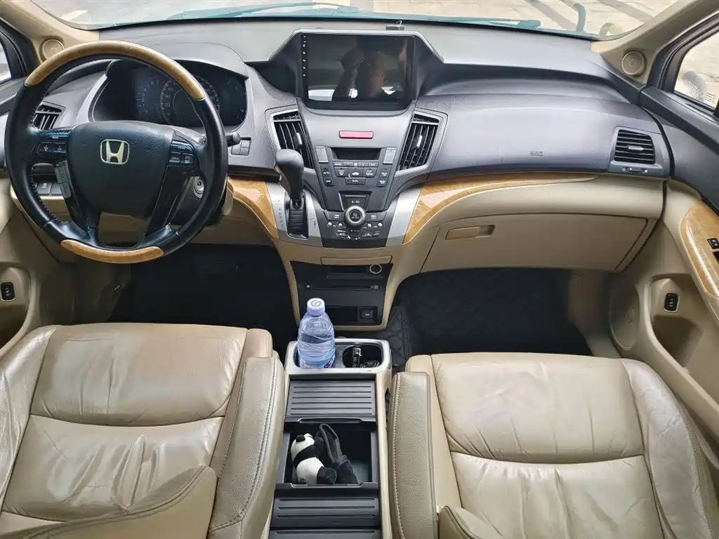 Odyssey Power Show 2.4 L Luxury