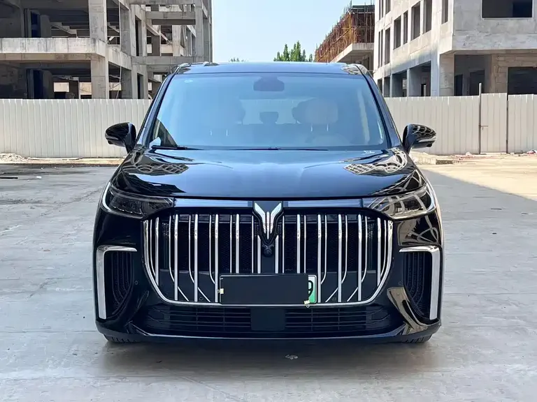 Voyah Dreamer Low Carbon Dream + Smart Drive Package