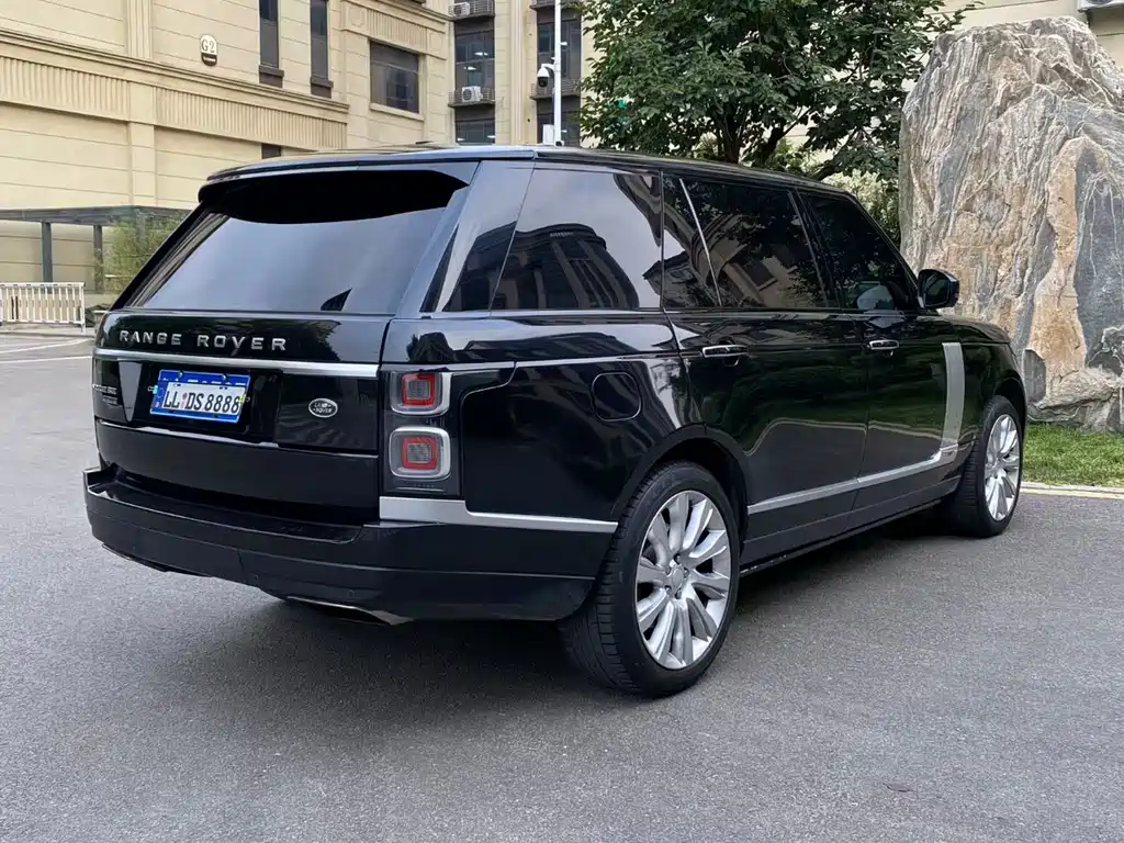 Range Rover 3.0 SC V6 Vogue SE Genesis Extended
