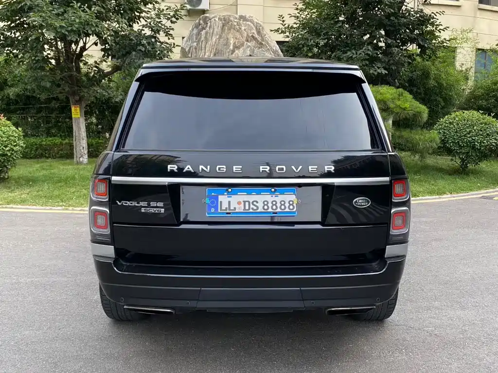 Range Rover 3.0 SC V6 Vogue SE Genesis Extended