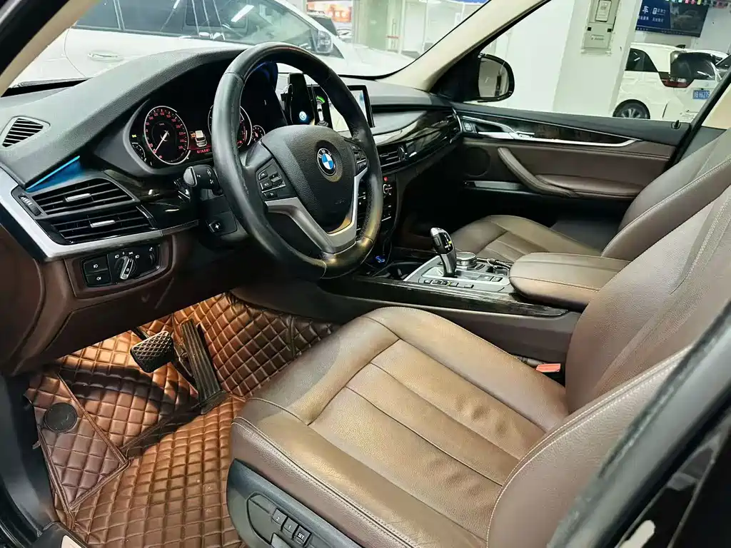 BMW X5 (Import) xDrive28 i