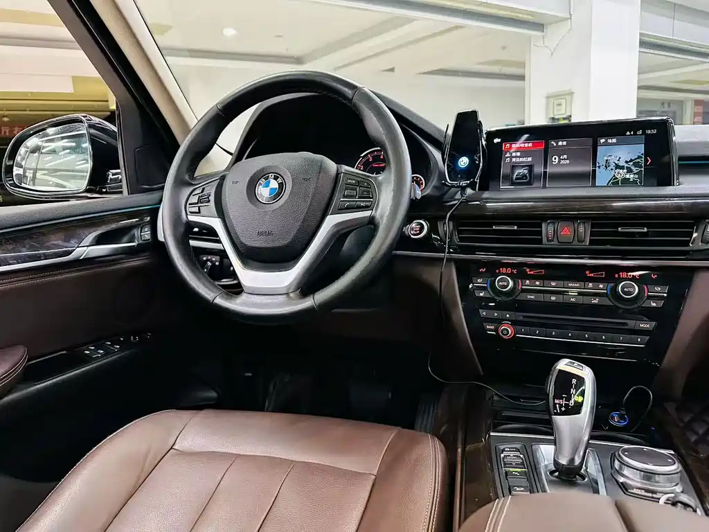 BMW X5 (Import) xDrive28 i