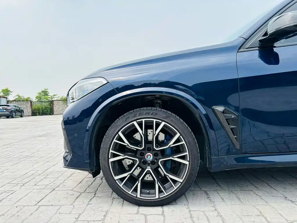 BMW X5 M