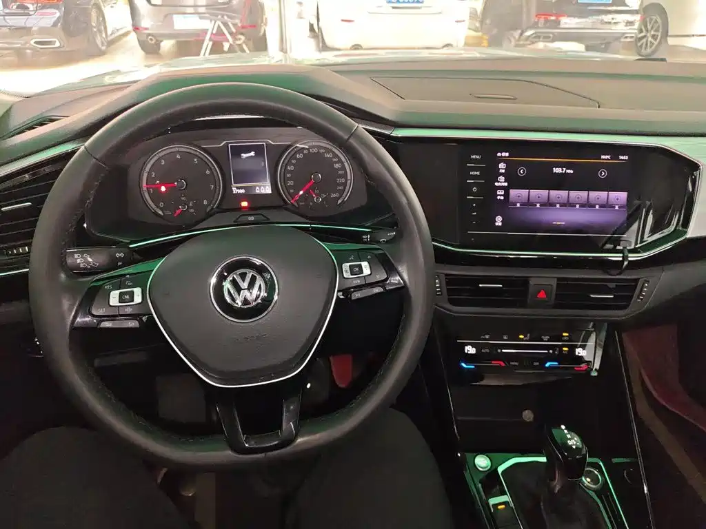 Tayron 330 TSI 2 WD Luxury Connected