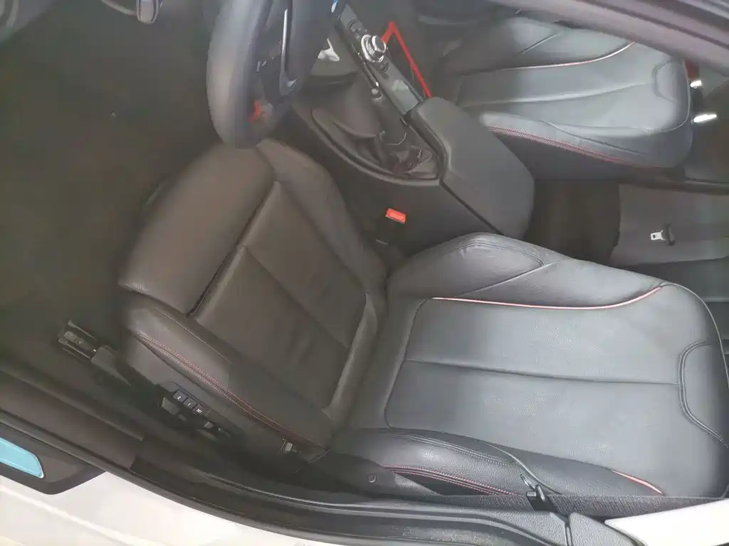 BMW 4 Series 宝马4系 2014款 420 i Gran Coupe 运动设计套装