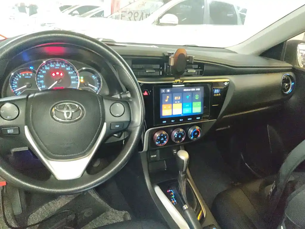 Levin Facelift 185 T CVT Elite CN-V