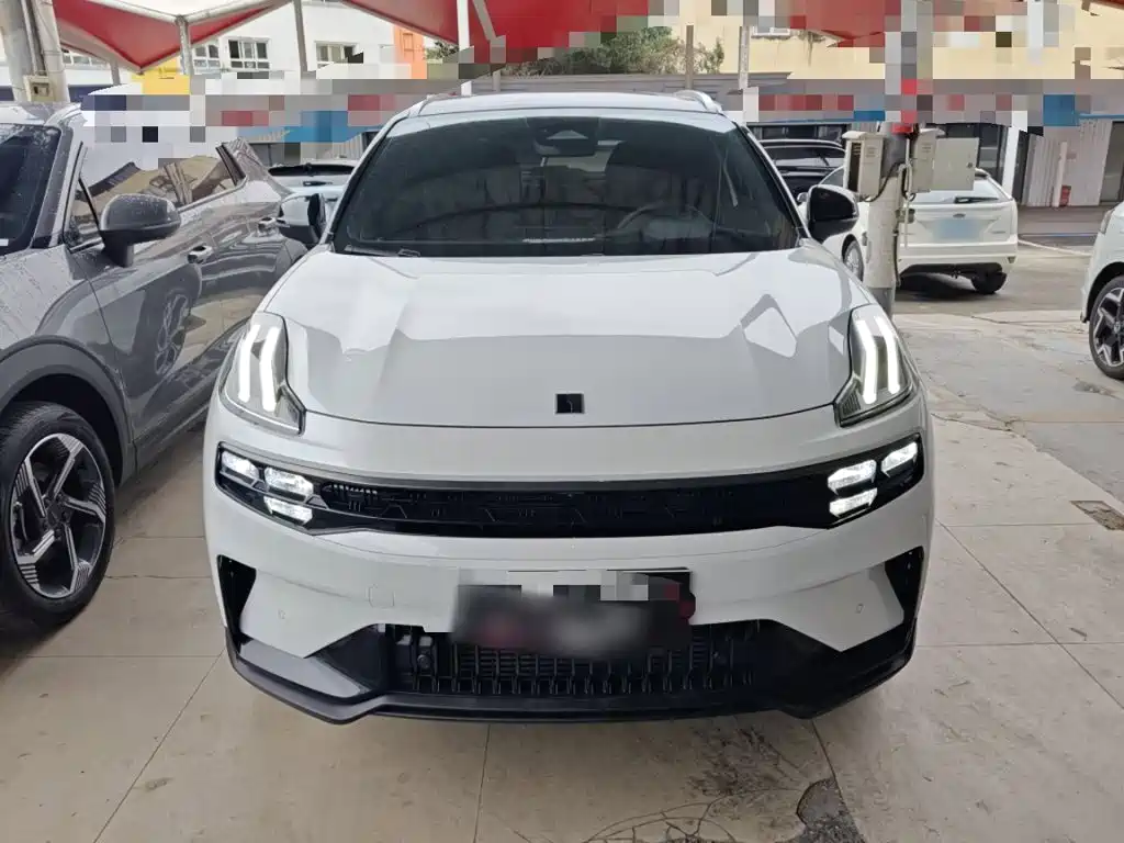 Lynk & Co 06 Remix 1.5 T Power Halo